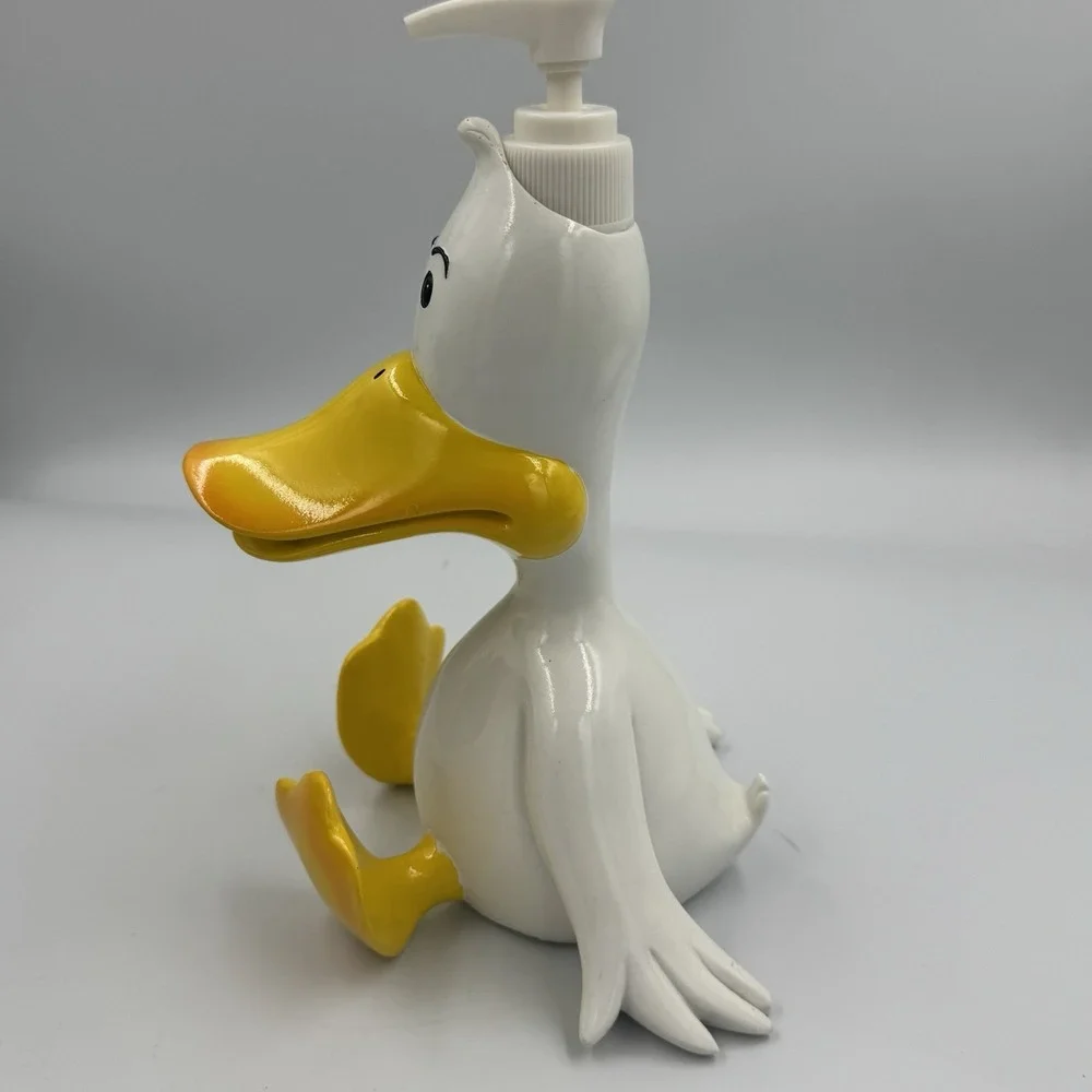 Universal Studios Sitting Ducks Soap Lotion Dispenser Cartoon Bathroom Bill